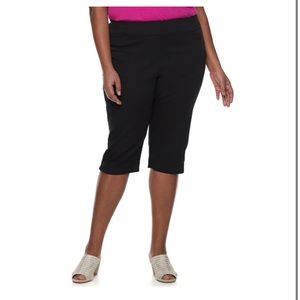 Women's Croft & Barrow® Effortless Stretch Capri